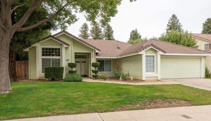 2531 Scott Avenue  Clovis CA 93611 photo