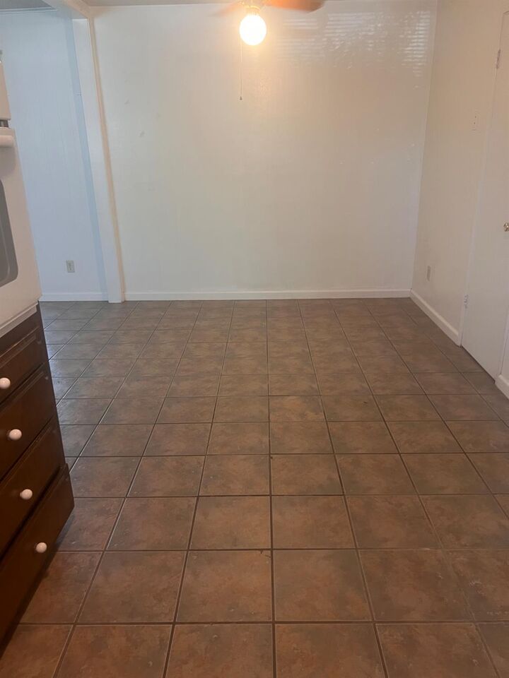 Property Photo: 1419 W Chennault Ave CA 93711