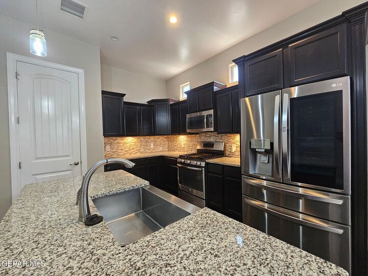 Property Photo: 545 Oilfield Drive TX 79928