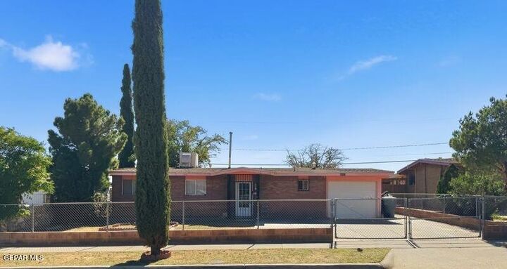 Property Photo: 4952 Tropicana Avenue TX 79924