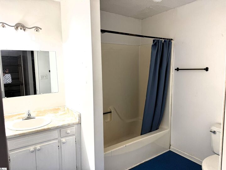 Property Photo: 210 Trailwood Drive SC 29301