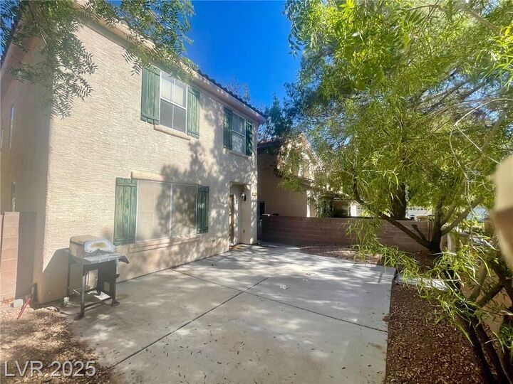 Property Photo:  9909 Camino Loma Verde Avenue  NV 89117 