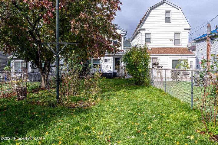 Property Photo:  215 Bowman Street  PA 18702