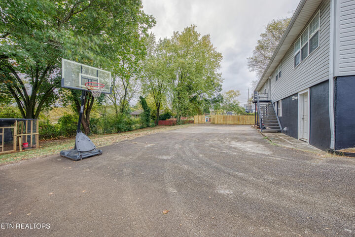 Property Photo: 3810 Buffat Mill Rd TN 37914