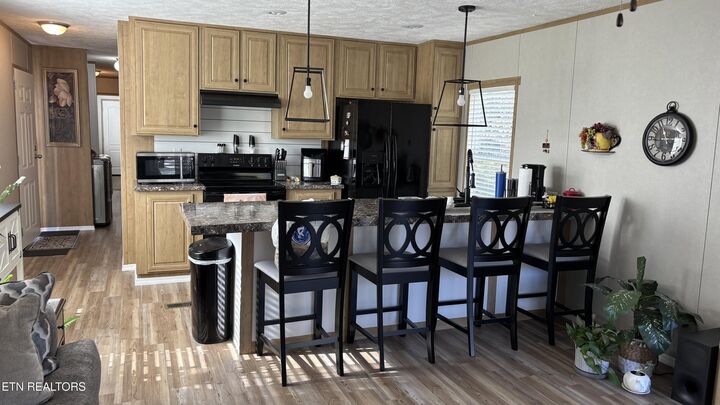 Property Photo: 519 Johns Creek St TN 37716