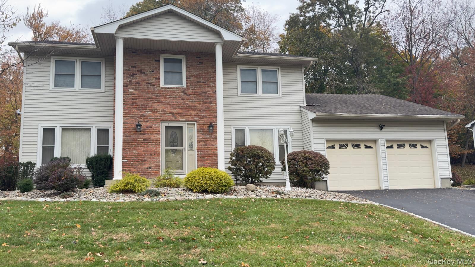 Property Photo:  71 Jolliffe Avenue  NY 10920 