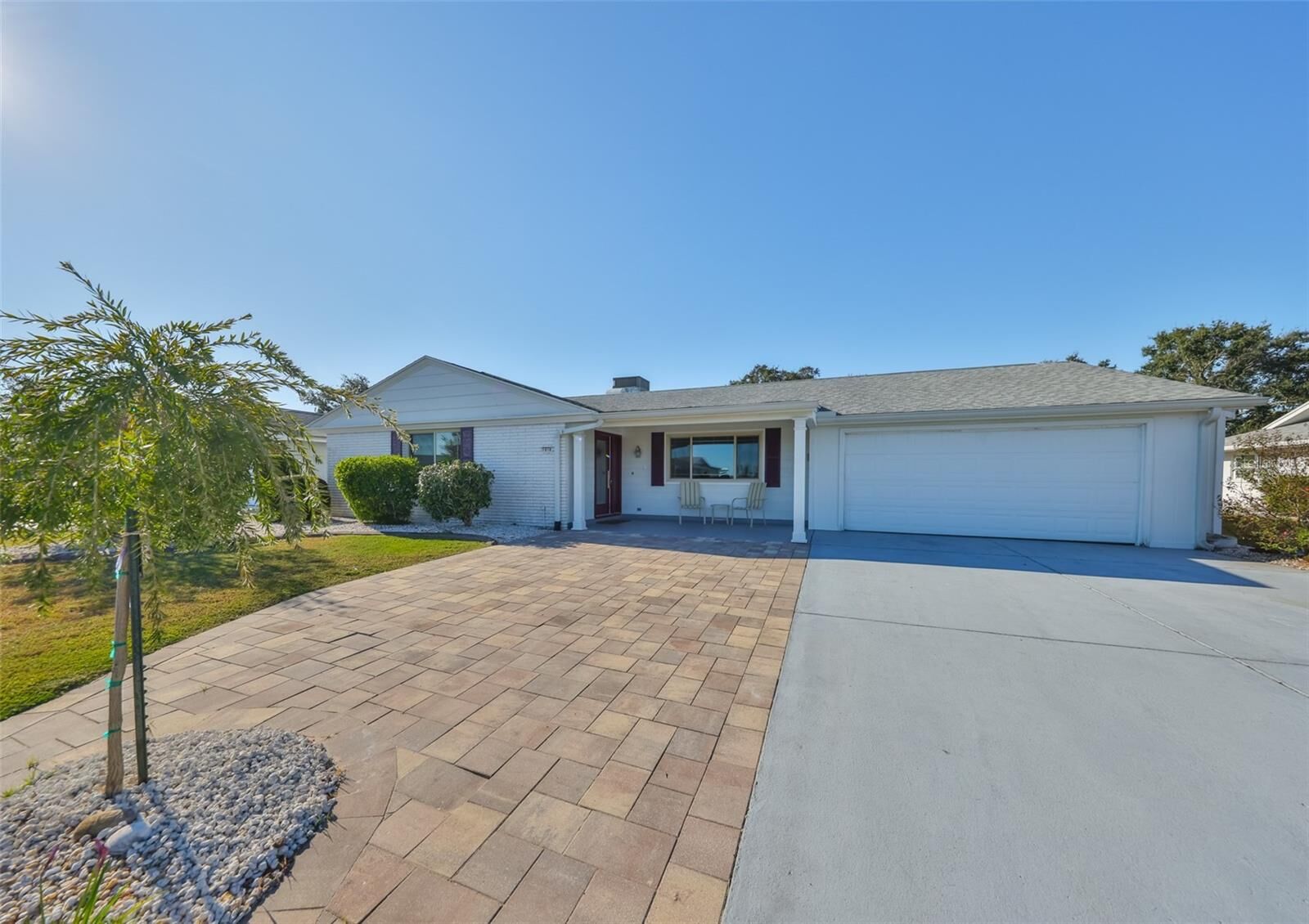Property Photo: 1818 Danbury Drive FL 33573
