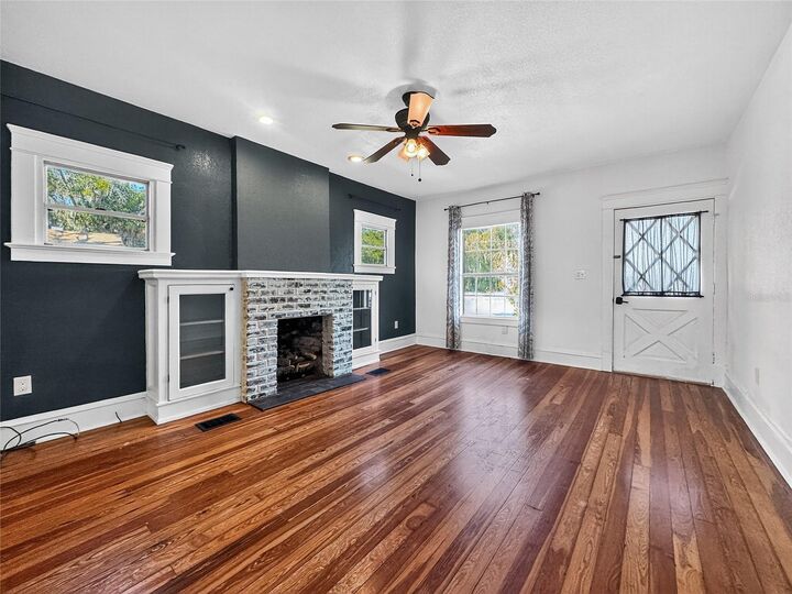 Property Photo:  1016 Washington Avenue  FL 32726 