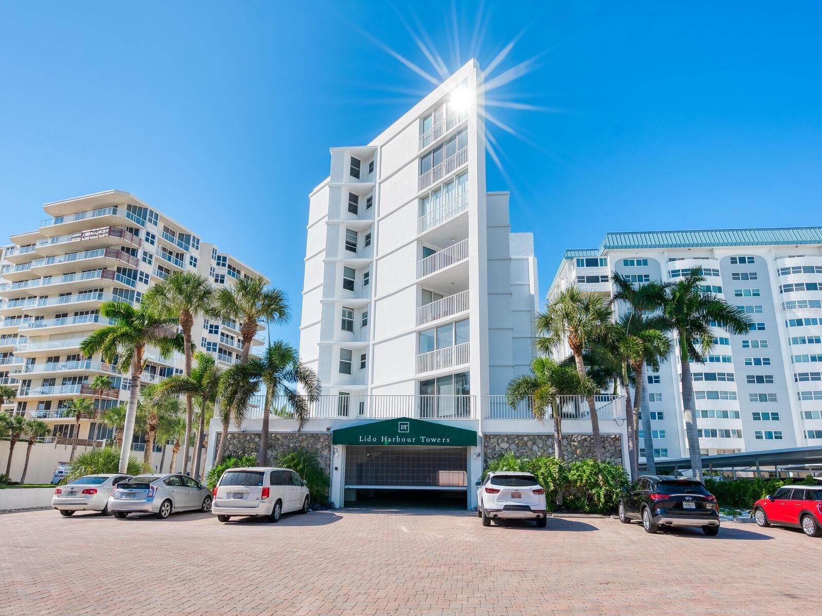 Property Photo:  1770 Benjamin Franklin Drive 401  FL 34236
