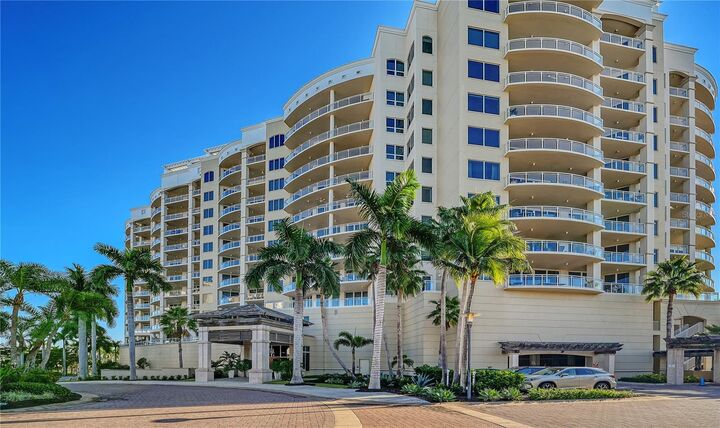 Property Photo: 1300 Benjamin Franklin Drive 505 FL 34236