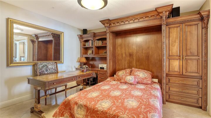 Property Photo:  1300 Benjamin Franklin Drive 505  FL 34236 