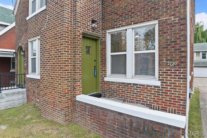 Property Photo: 2720 Iowa Street A, B &Amp C IL 62040