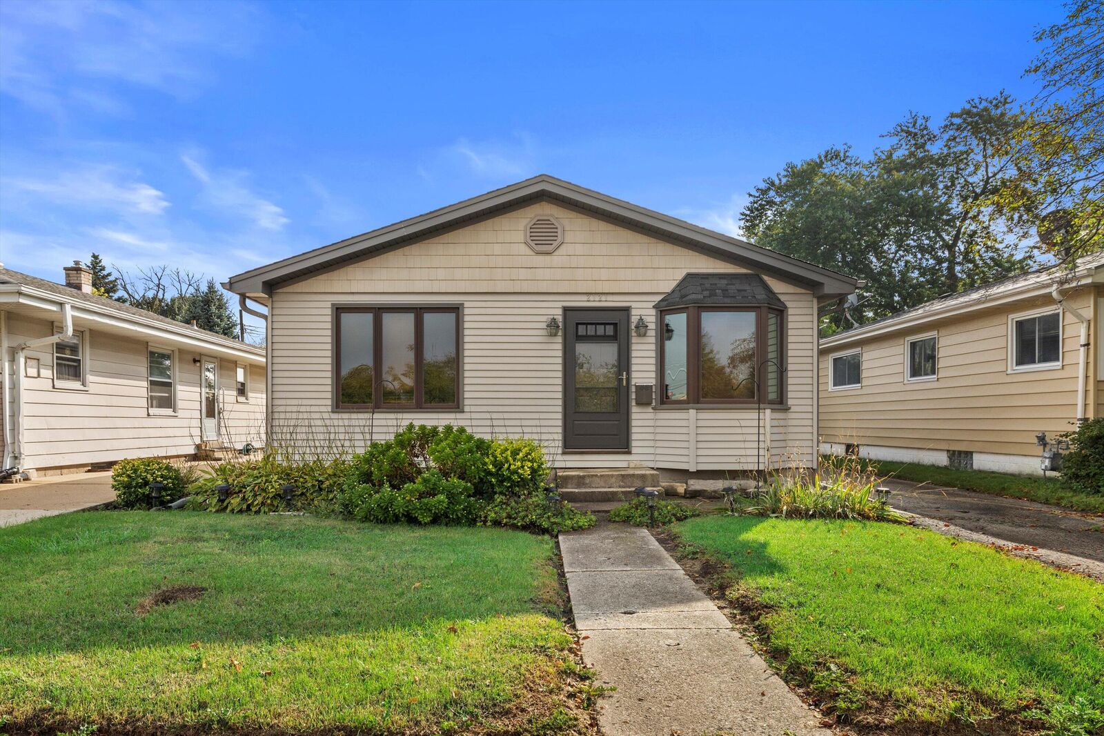 Property Photo: 2121 Ohio St WI 53405