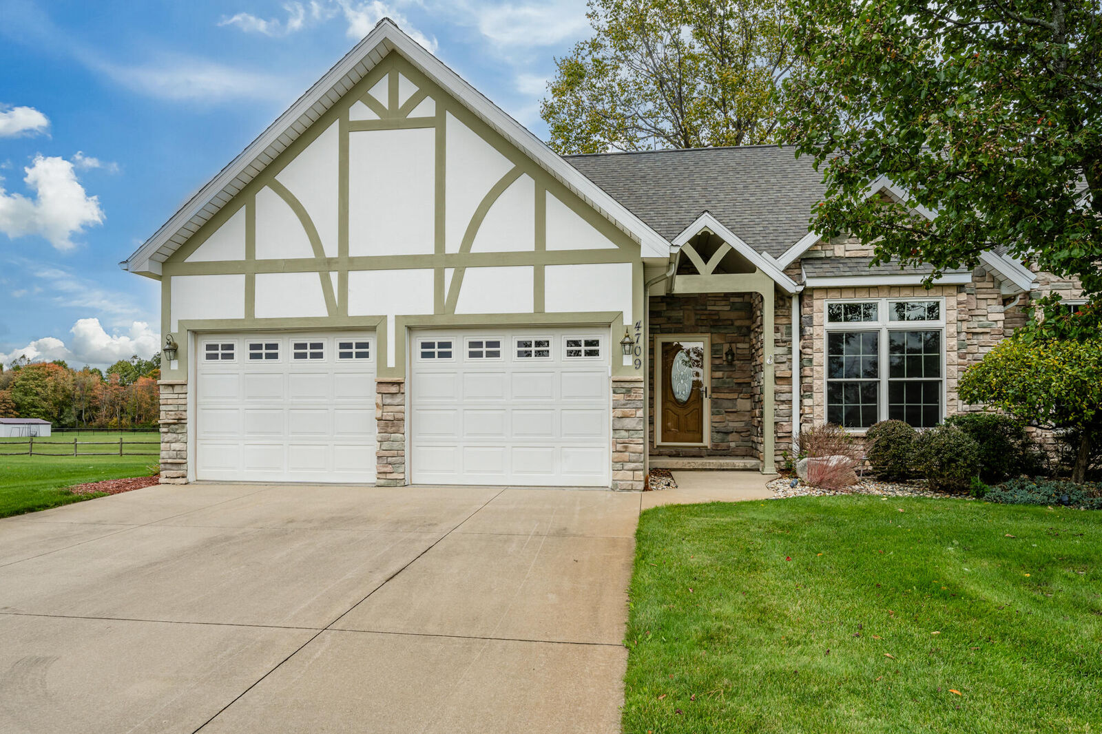 Property Photo:  4709 Luther Path  MI 49085