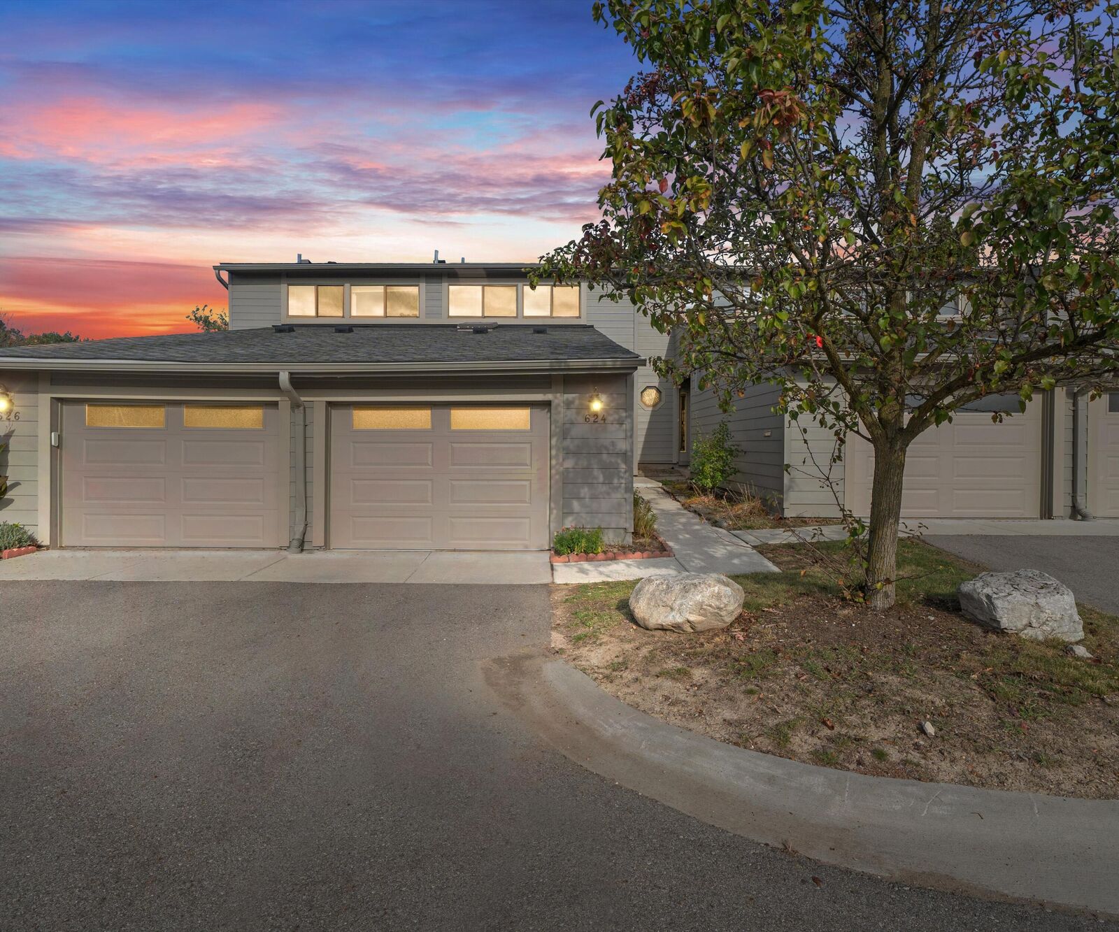 Property Photo:  624 Peninsula Court  MI 48105 