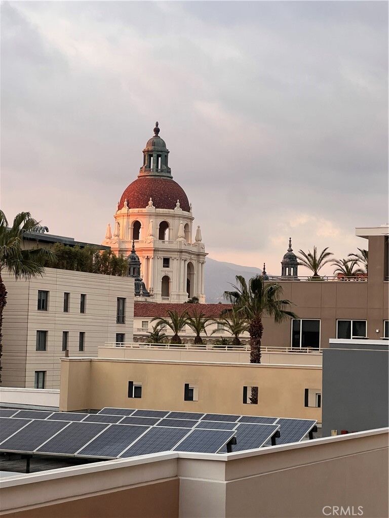 Property Photo:  39 S Los Robles Avenue  CA 91101 