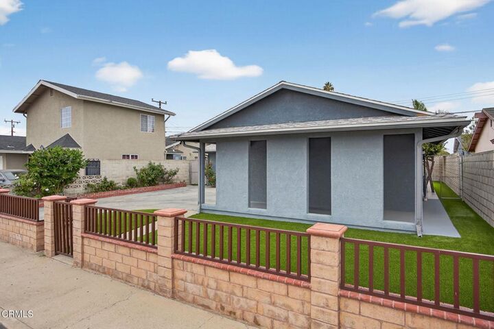 Property Photo: 1501 Morris Street CA 93030