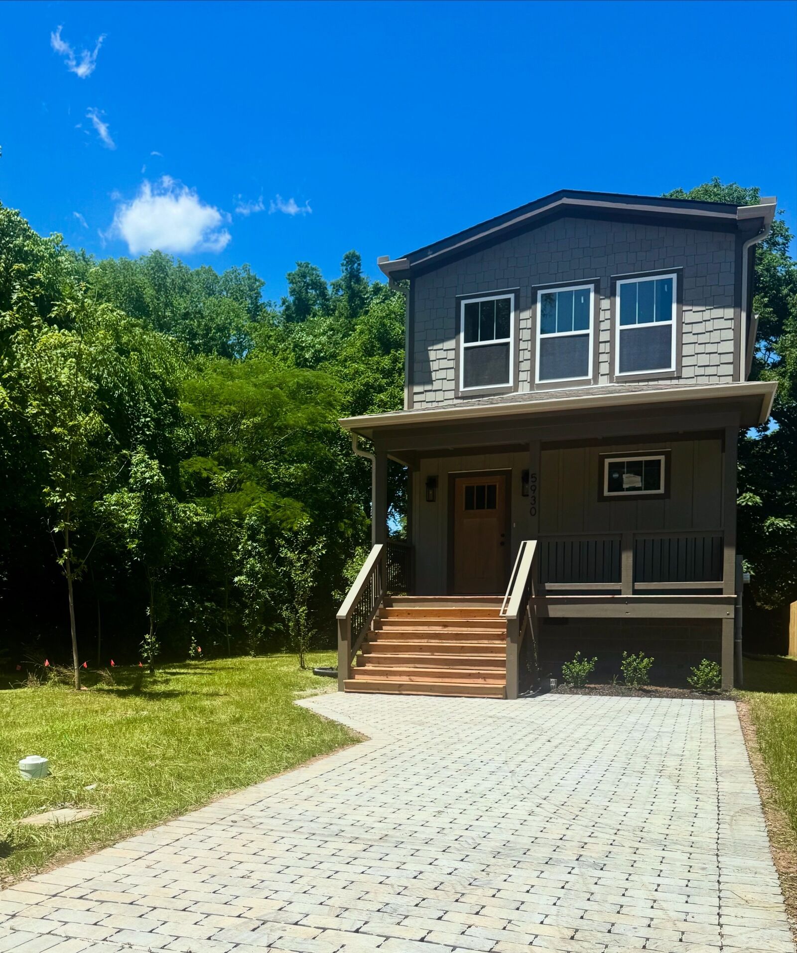 Property Photo: 5930 Carl Pl TN 37209