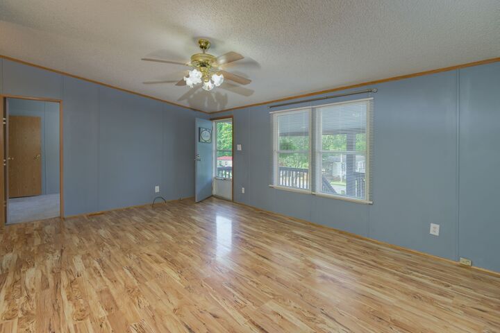 Property Photo: 236 Cornwell Ave TN 37184