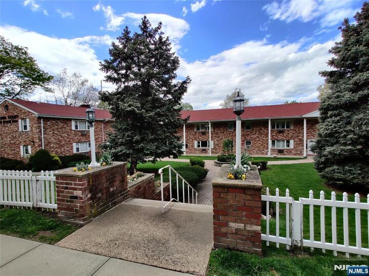 Property Photo:  456 Grand Avenue 6C  NJ 07605