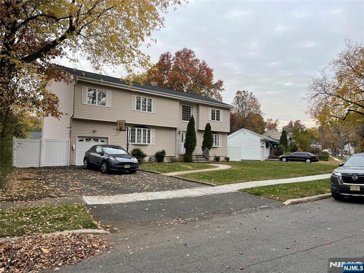 165 Mohawk Drive  River Edge NJ 07661 photo