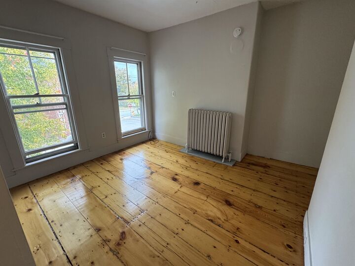 Property Photo:  76 Warren Street  NH 03301 
