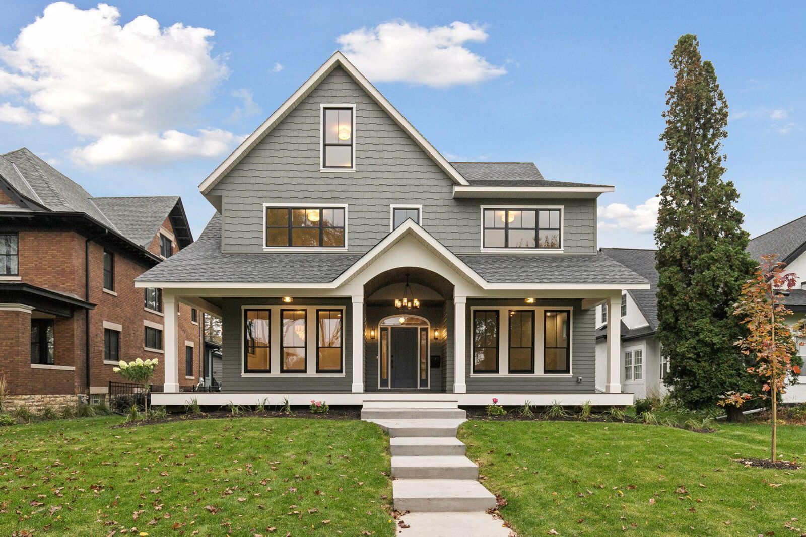 Property Photo:  1532 Lincoln Avenue  MN 55105 