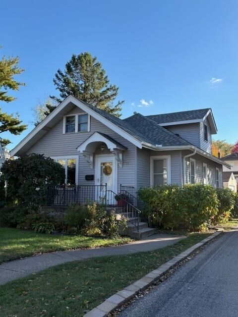 Property Photo: 1074 Hyacinth Avenue E MN 55106