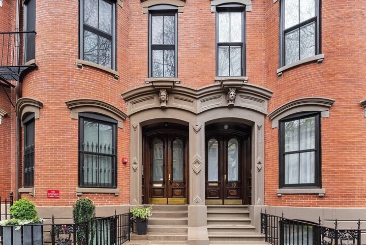 Property Photo:  8 Rutland Sq 2  MA 02118 