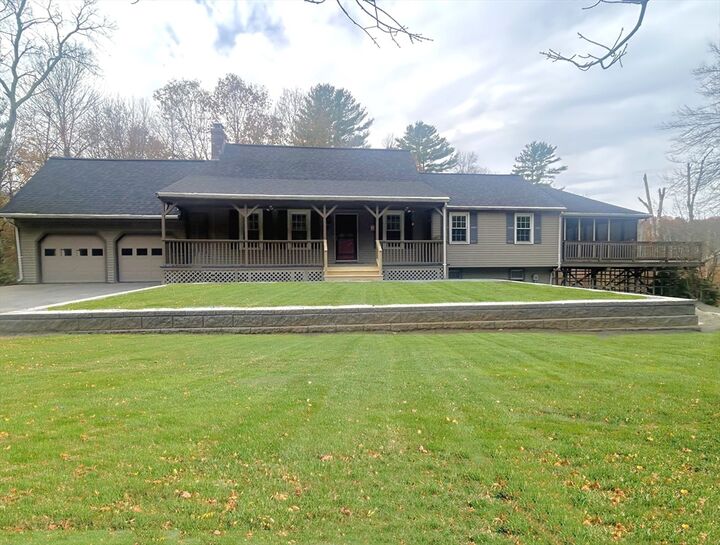 85 Fisher St  Medway MA 02053 photo