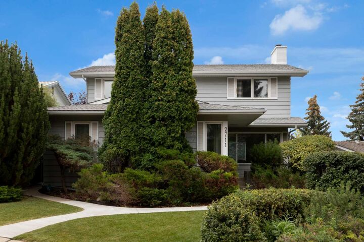 2711 Crawford Road NW  Calgary AB T2L 1C9 photo