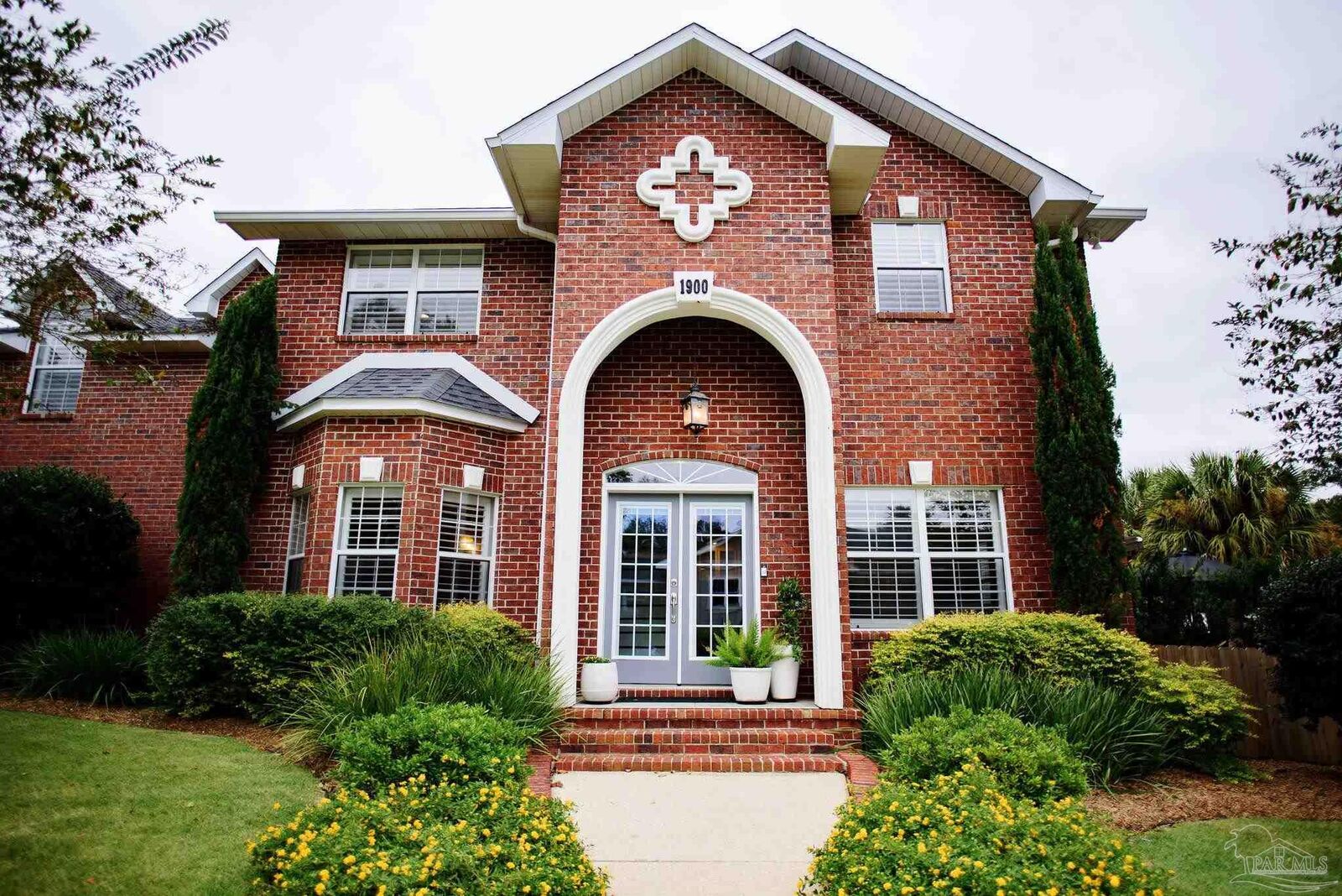 Property Photo: 1900 E De Soto St FL 32501