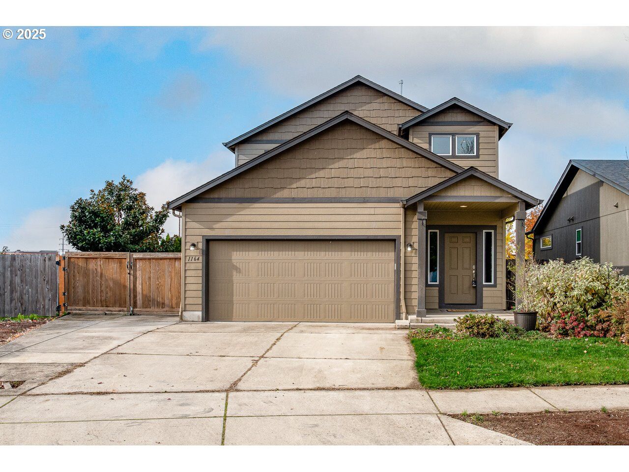 Property Photo: 1164 Veronica Ln OR 97404