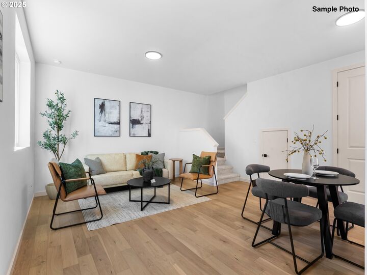 Property Photo:  1058 SE Franklin St  OR 97202 