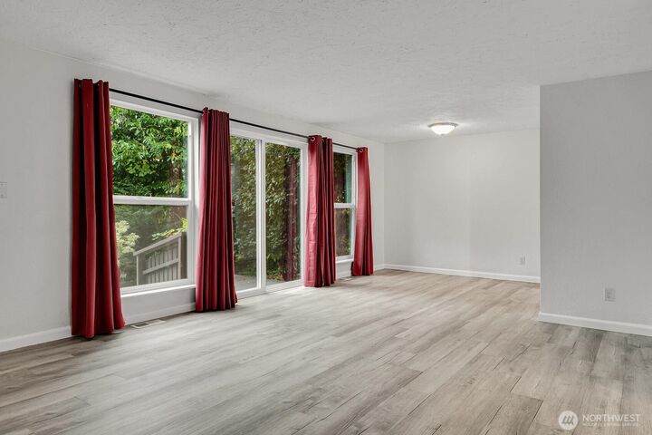 Property Photo: 184 SW 200th Street WA 98166