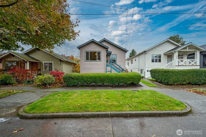 125  29th Avenue E  Seattle WA 98112 photo