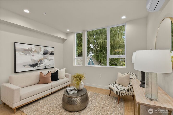 Property Photo:  1110 C  34th Avenue  WA 98122 