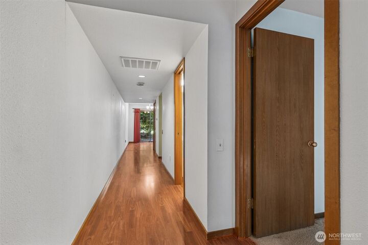 Property Photo:  13730  15th Avenue NE E102  WA 98125 