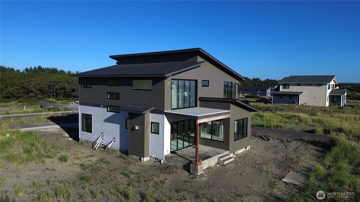 Property Photo:  1421 S Cohasset Crest  WA 98595