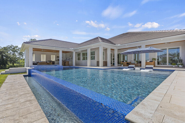 Property Photo: 2821 SE North Lookout Boulevard FL 34984