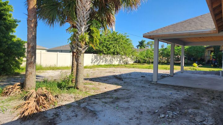 Property Photo: 2049 SW Bayshore Boulevard FL 34984