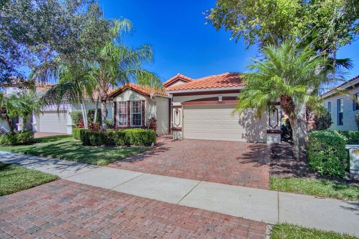 Property Photo:  11660 SW Mountain Ash Circle  FL 34987 