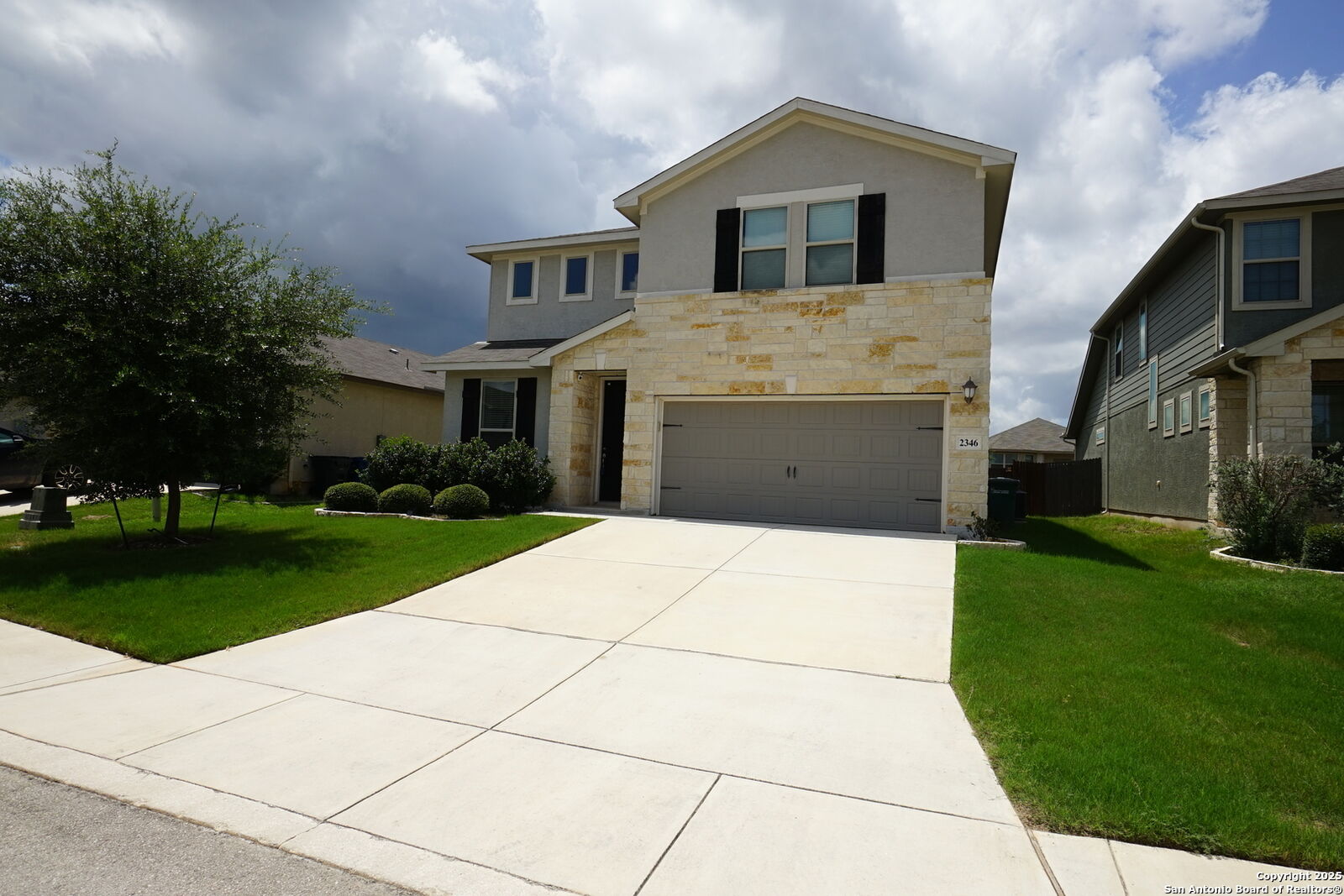 Property Photo: 2346 Greystone TX 78259