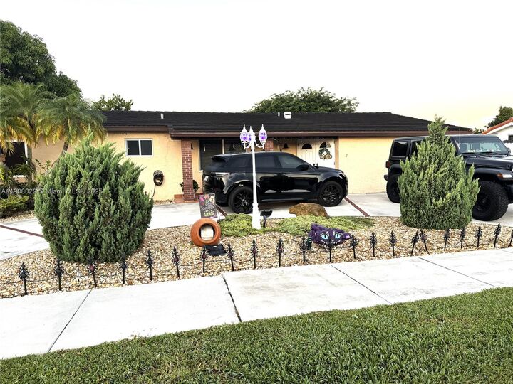 Property Photo:  6504 SW 107th Pl  FL 33173 