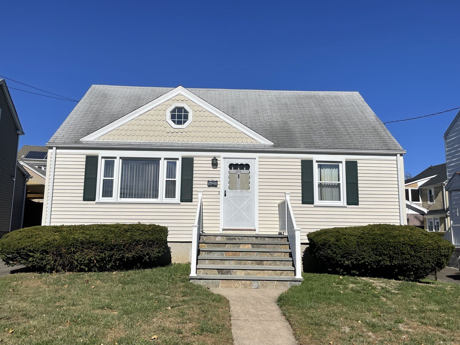 Property Photo: 376 Savoy Street CT 06606