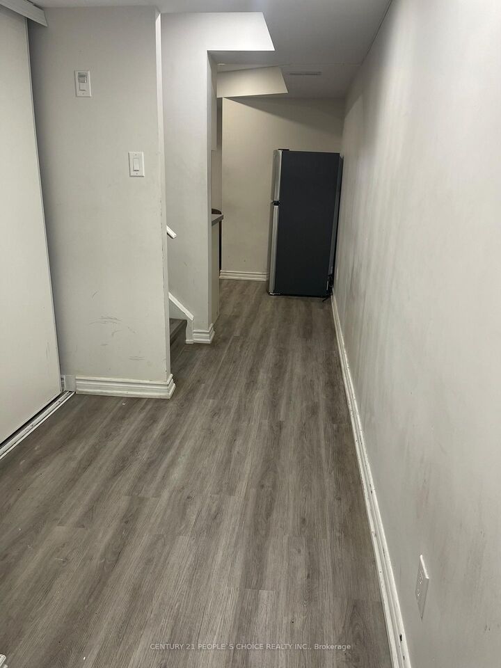 Photo de la propriété:  28 Meandering Trail Basement  ON M1B 6E8 