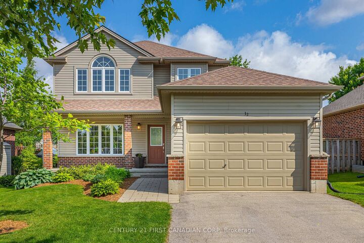 Photo de la propriété:  32 Stonefield Lane  ON N0M 2A0 