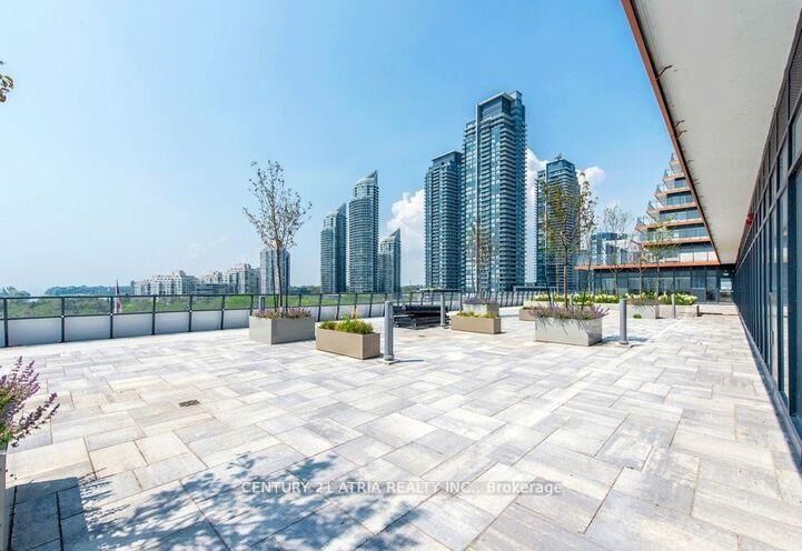 Property Photo:  30 Shore Breeze Drive 3513  ON M8V 1A1 