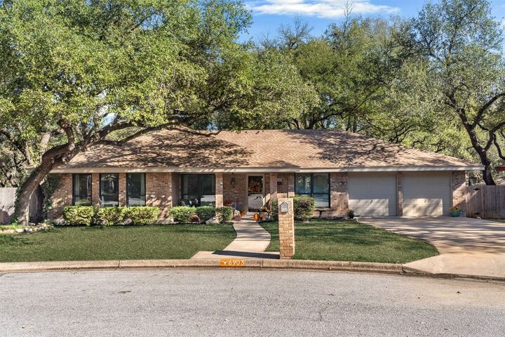 6903 Treaty Oak Circle  Austin TX 78749 photo