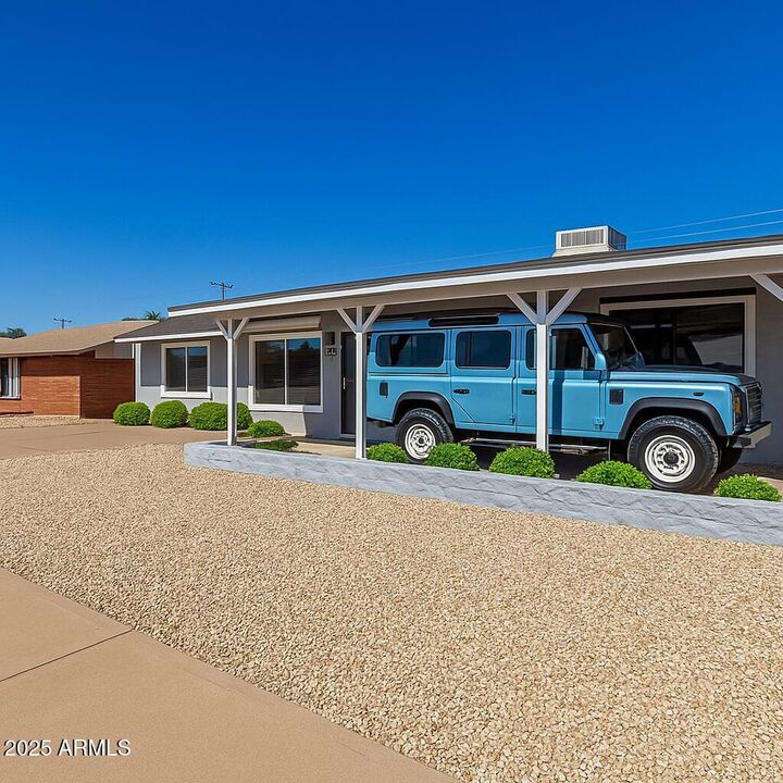 Property Photo: 8124 E Mitchell Drive AZ 85251